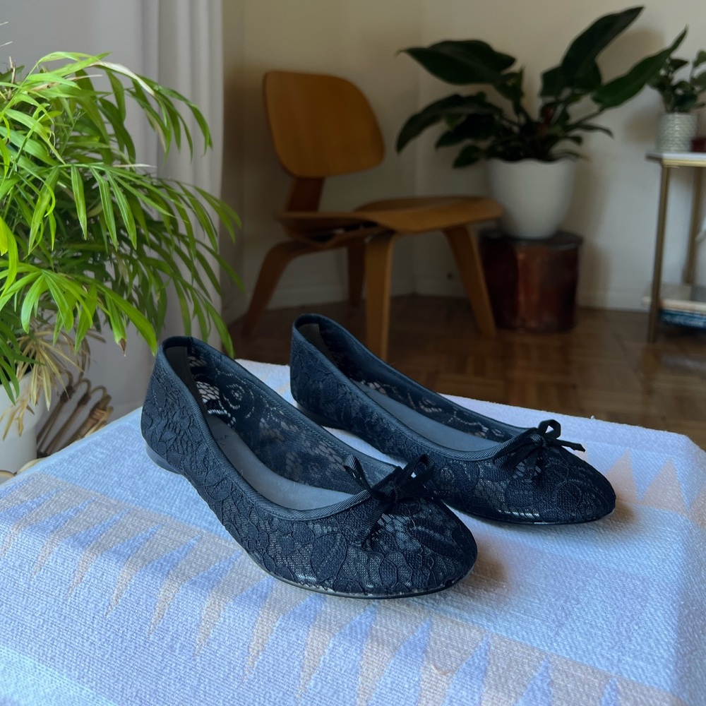 Adrianna Papell Black Lace Ballet Flats